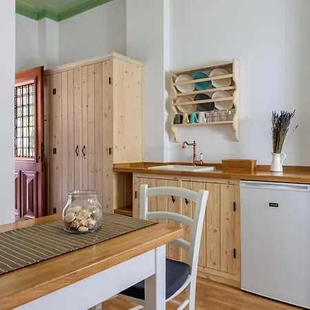 Asymi Residences 아파트호텔 시미